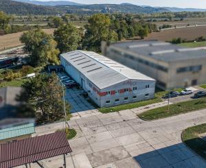 Na predaj moderný komerčný areál 1040 m² s logistickým zázemím – Nové Mesto nad Váhom
