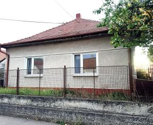 Na predaj 4i rodinný dom s garážou