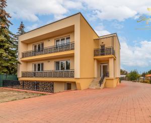 Investičná príležitosť v Leviciach – 6 bytov pod jednou strechou