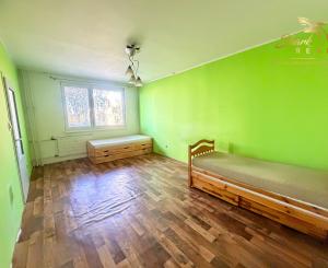 2 izbový byt v dobrej lokalite mesta Levice