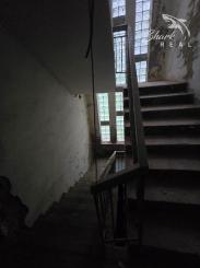 Priestranná budova s bývaním