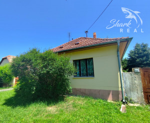 Ponúkam na predaj krásny pozemok vo výbornej lokalite.