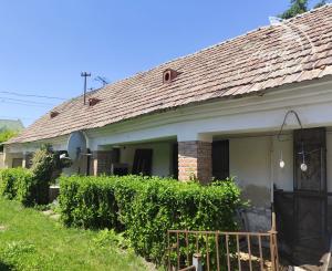 Ponúkam na predaj krásny pozemok vo výbornej lokalite.