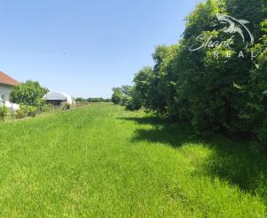 Ponúkam na predaj krásny pozemok vo výbornej lokalite.