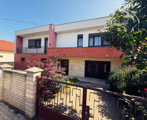 CENA DOHODOU, 5iz. rodinný dom v pôvodnom stave