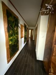 Štýlový 5-izbový bungalov s krásnou záhradou