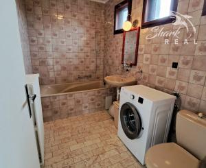 TOP PONUKA! Priestranný 7 izbový dom na predaj. IHNEĎ OBÝVATEĽNÝ