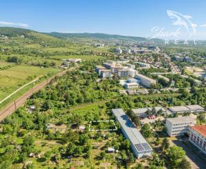 VÝRAZNE ZNÍŽENÁ CENA _  Záhrada 700m2_Predaj_ Račianska
