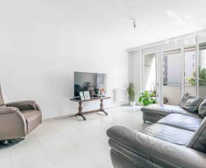 SLNEČNÝ 3-izbový byt na predaj v PIEŠŤANOCH