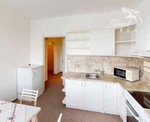 Predaj 3-izbového bytu s balkónom na sídlisku Adama Trajana, Piešťany