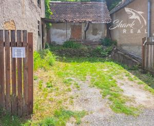 Malebná romantická chalupa pod lesom