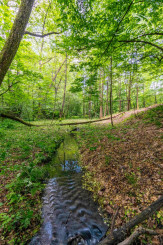 Pozemok v lone prírody s potôčikom– ideálny pre vašu vysnívanú chatu!