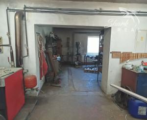 Viacúčelový objekt vhodný na podnikanie v obci Vyhne