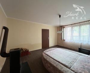 PREDANÉ - Chalupa pri potôčiku / Nová Baňa