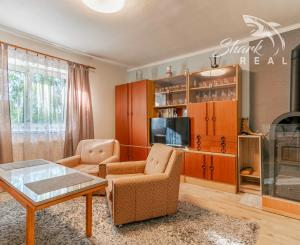 REZERVOVANÉ - Na predaj pekný dom so záhradou