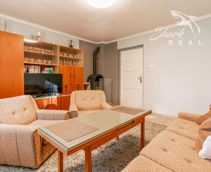 REZERVOVANÉ - Na predaj pekný dom so záhradou