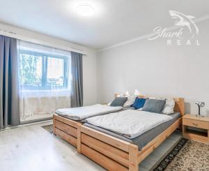 REZERVOVANÉ - Na predaj pekný dom so záhradou