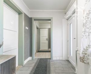 REZERVOVANÉ - Na predaj pekný dom so záhradou