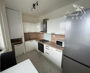 Na prenájom svetlý 2 izbový byt