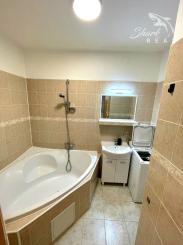 Na prenájom svetlý 2 izbový byt