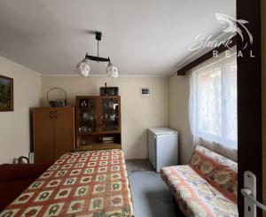 REZERVOVANÉ - RD - Chalupa pri potôčiku / Nová Baňa