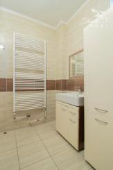 Čiastočne zrekonštruovaný dom vo výbornej lokalite s garážou