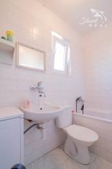 Čiastočne zrekonštruovaný dom vo výbornej lokalite s garážou