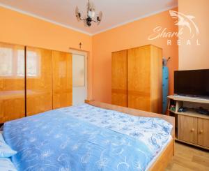 REZERVOVANÉ - Rodinný dom s rozľahlým slnečným pozemkom