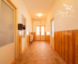 REZERVOVANÉ - Rodinný dom s rozľahlým slnečným pozemkom