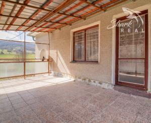 REZERVOVANÉ - Rodinný dom s rozľahlým slnečným pozemkom