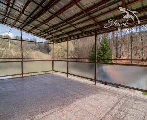 REZERVOVANÉ - Rodinný dom s rozľahlým slnečným pozemkom