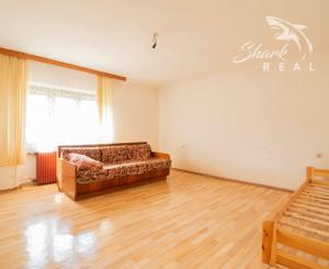 REZERVOVANÉ - Rodinný dom s rozľahlým slnečným pozemkom