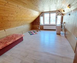 PREDANÉ! Slnečný 4-izbový dom na predaj