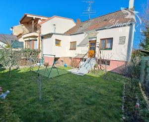 REZERVOVANÉ I Rodinný dom s veľkým potenciálom v centre Piešťan