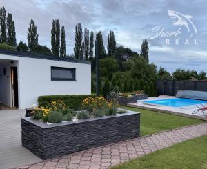 ZABEHNUTÝ RODINNÝ PENZIÓN vo vyhľadávanej lokalite Malých Karpát, VAŠA VÝHODNÁ INVESTÍCIA DO BUDÚCNOSTI