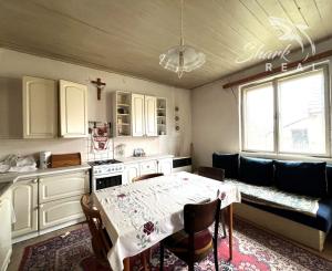 PREDANÉ - Pozemok so starým domom Veľká Maňa / Nové Zámky.