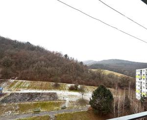 PEKNÝ 3 IZBOVÝ BYT - S KRÁSNYM VÝHĽADOM