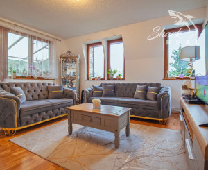 Priestranný rodinný dom v Hornej Strede s veľkým pozemkom