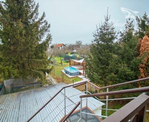 Priestranný rodinný dom v Hornej Strede s veľkým pozemkom