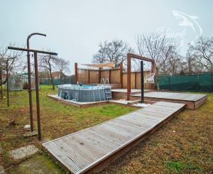 Priestranný rodinný dom v Hornej Strede s veľkým pozemkom