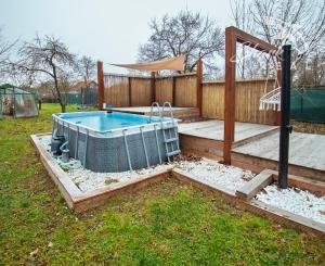 Priestranný rodinný dom v Hornej Strede s veľkým pozemkom