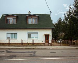 Priestranný rodinný dom v Hornej Strede s veľkým pozemkom