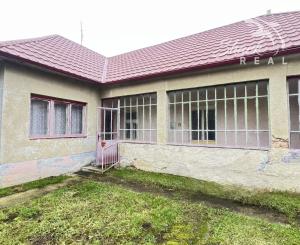 ZNÍŽENÁ CENA! - Rodinný dom s novou strechou v obci Lúčnica nad Žitavou / Nitra.