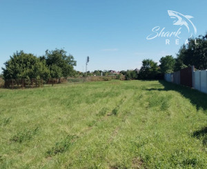 Pozemok ideálny na výstavbu 2 rodinných domov