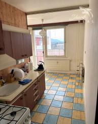 2 IZBOVÝ BYT - S 2 BALKÓNMI S KRÁSNYM VÝHĽADOM - VÝBORNÁ LOKALITA