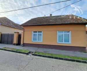 Rodinný dom s pozemkom vhodným na podnikanie