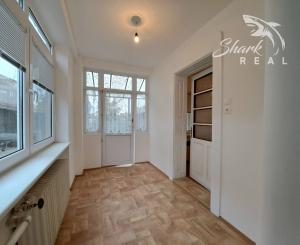 Rodinný dom s pozemkom vhodným na podnikanie