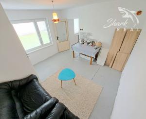 Starší domček s krásnym pozemkom