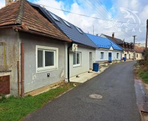 Starší domček s krásnym pozemkom