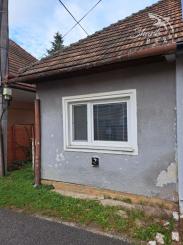 Starší domček s krásnym pozemkom